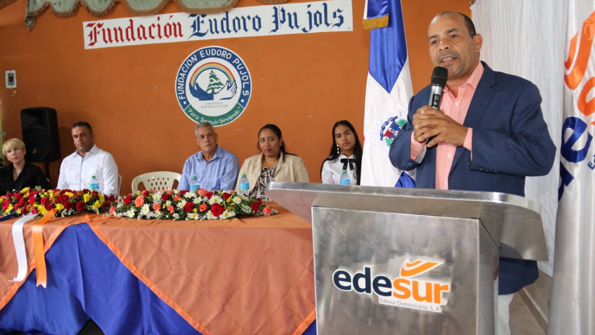 EDESUR lleva 24 horas a 5000 residentes en El Pinar, Ocoa