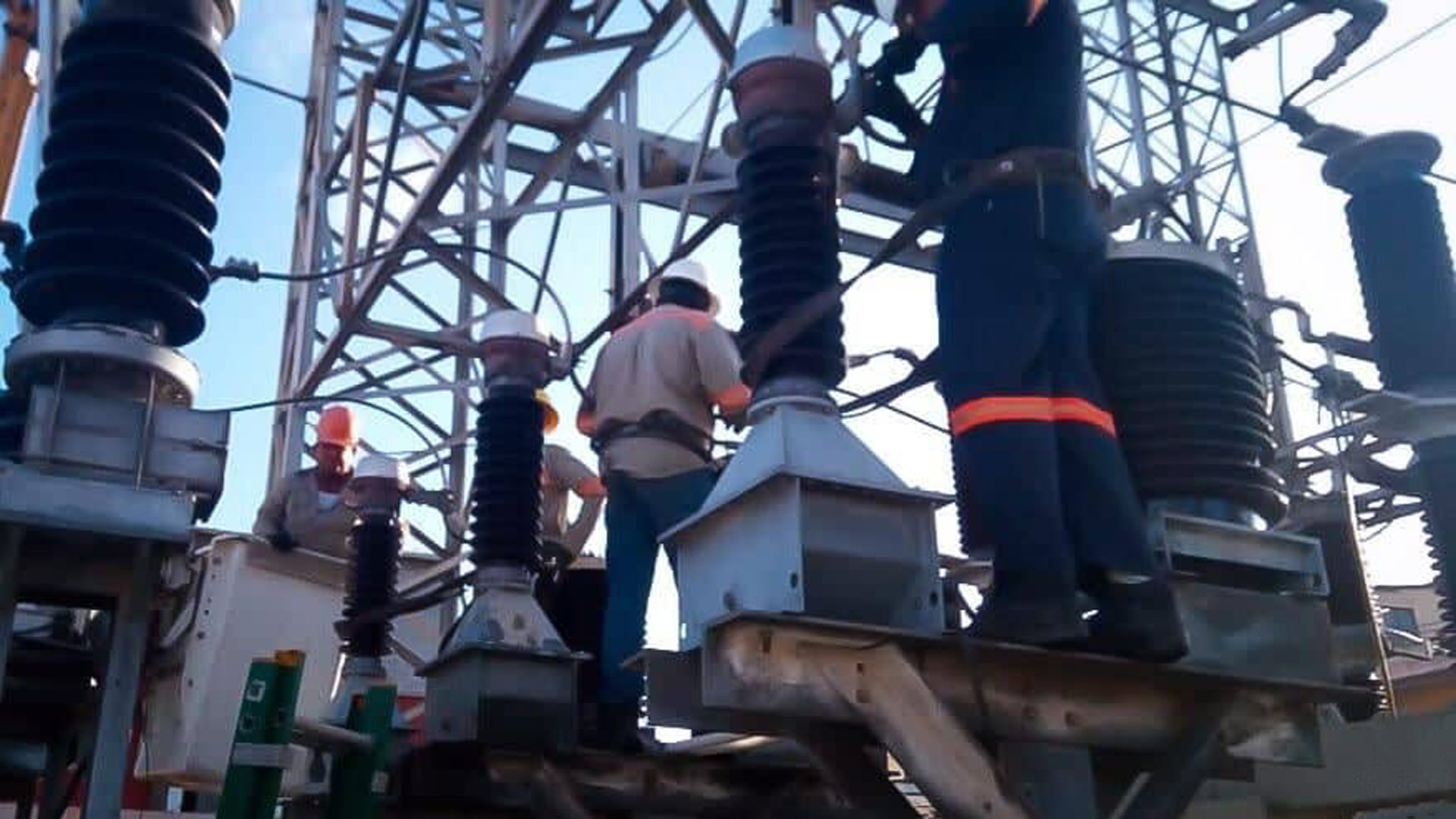 Edesur trabaja para restablecer servicio en sectores de la zona Norte del DN