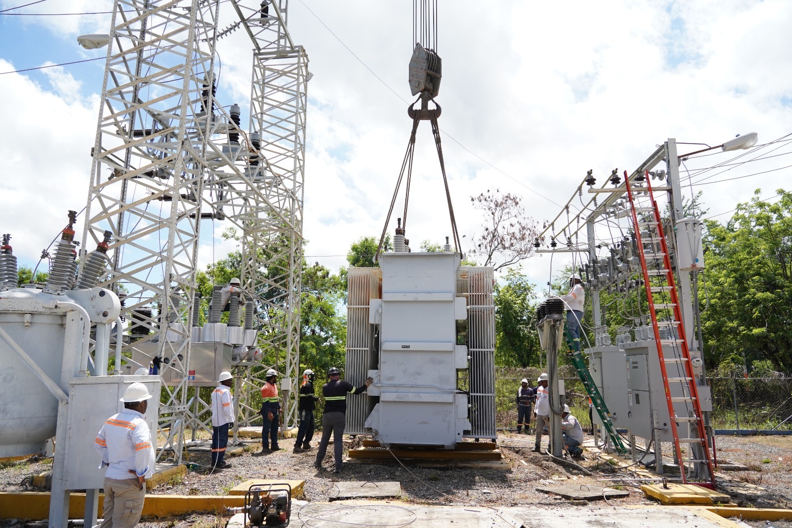 Edesur multiplica capacidad de servicio en Elías Piña con puesta en operación de transformador de potencia en Subestación Eléctrica