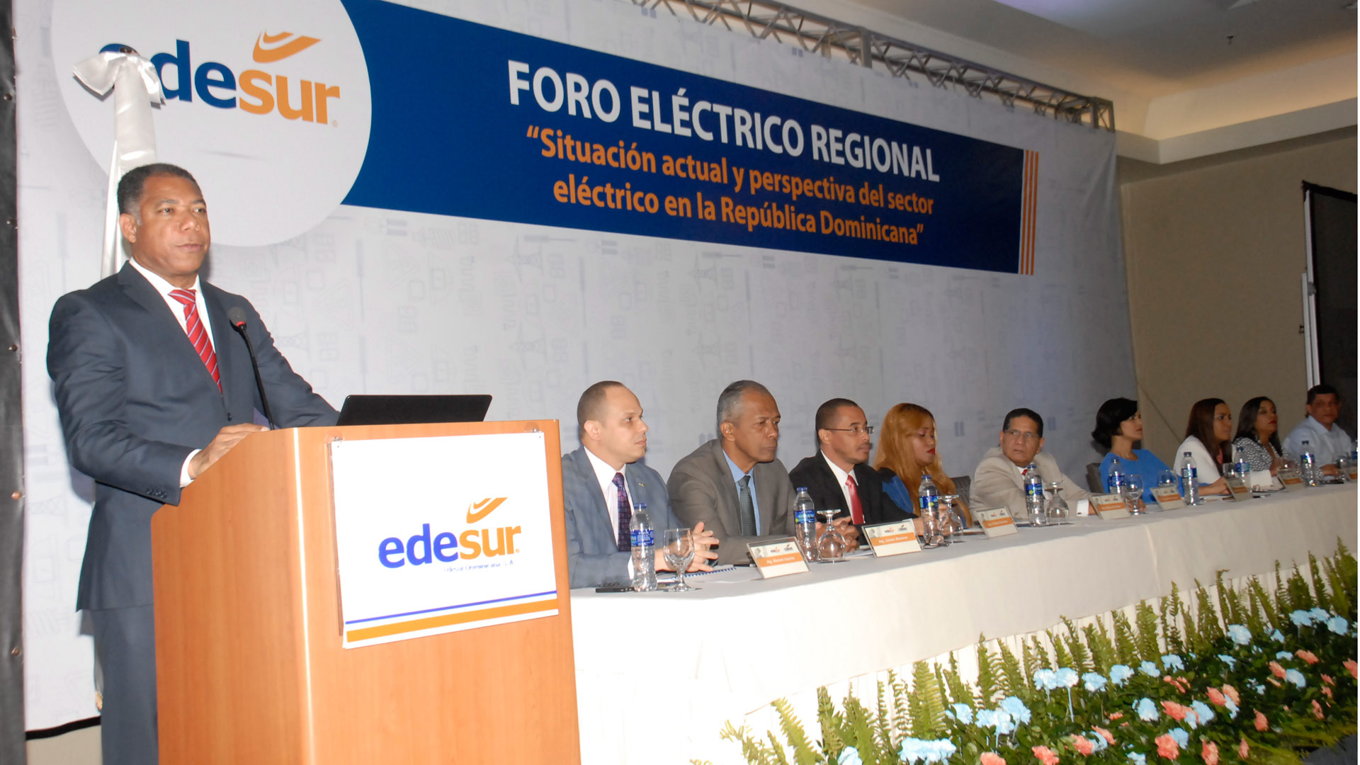 EDESUR y CDEEE presentan Foro Regional Eléctrico