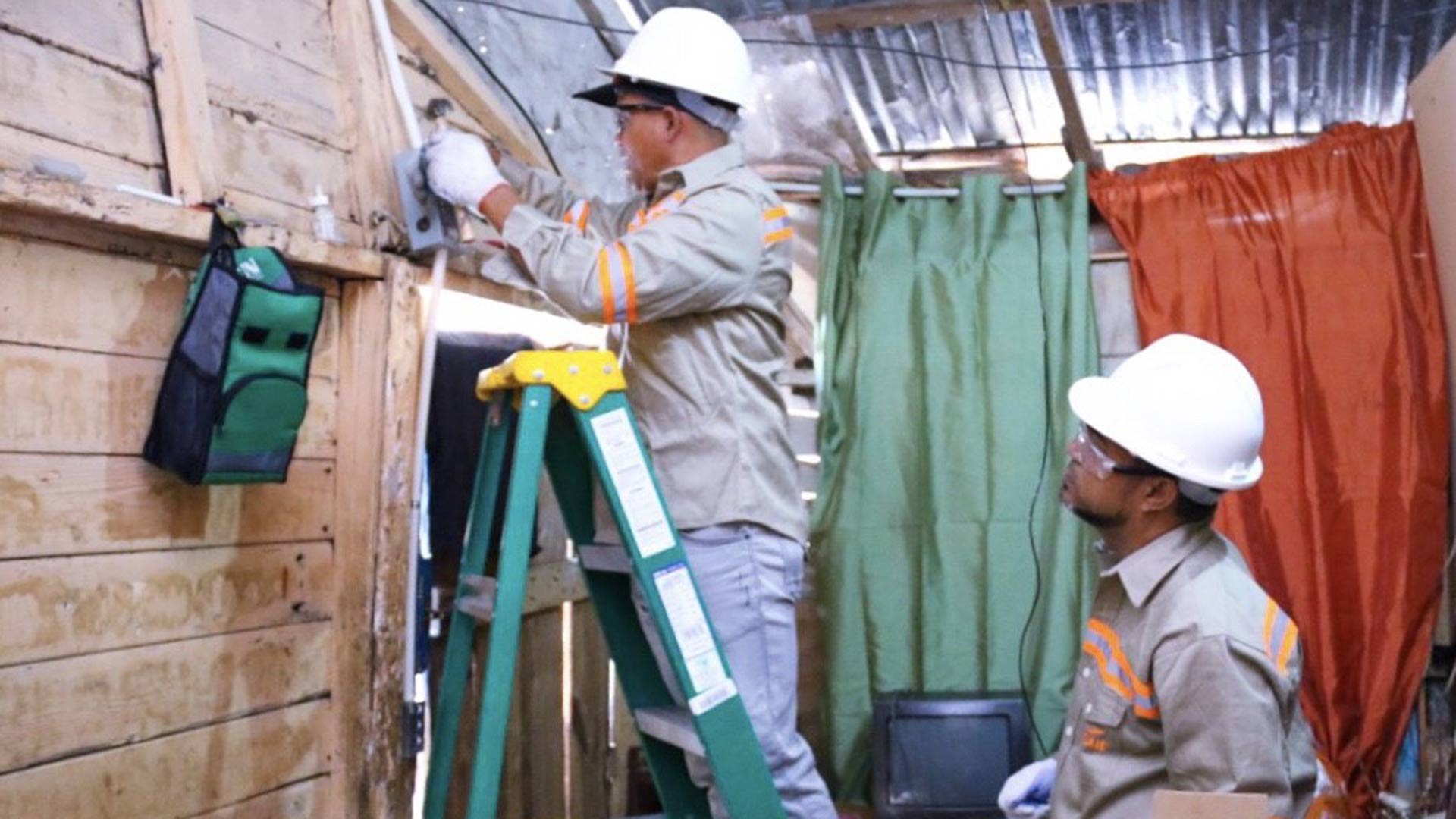 Edesur Dominicana mejora las  redes  eléctricas  internas  a más de 500 hogares