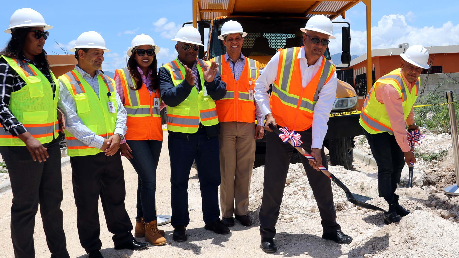 Edesur da primer palazo para Rehabilitación de Redes en Jimaní