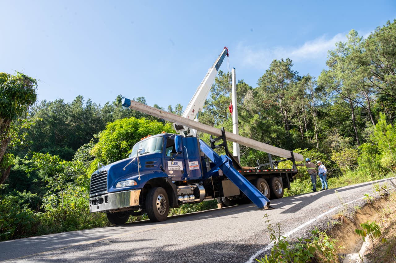Edesur inicia proyecto de electrificación en localidad El Montazo, Azua