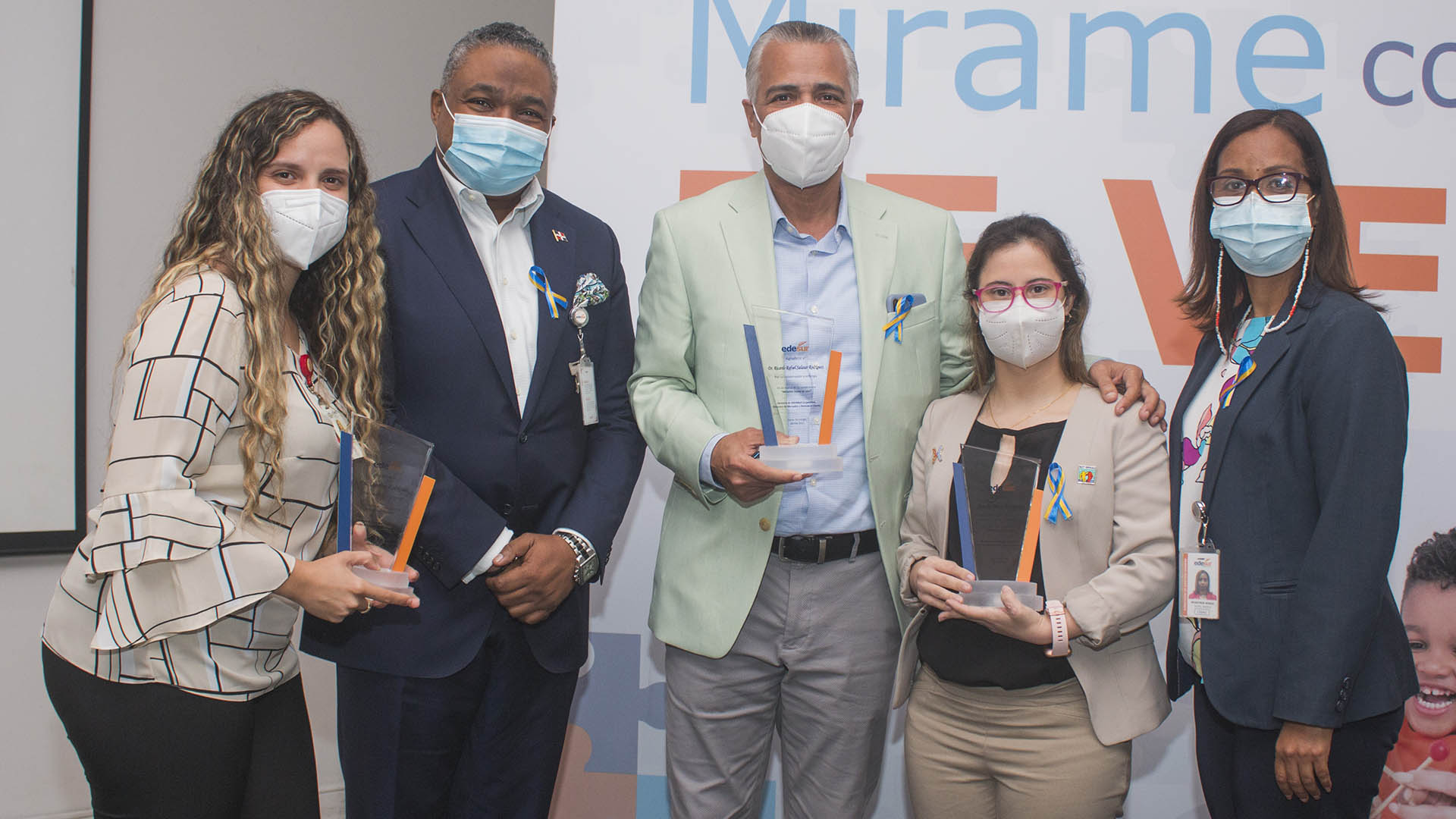 Edesur Dominicana realiza conferencia “Mírame como te Veo”