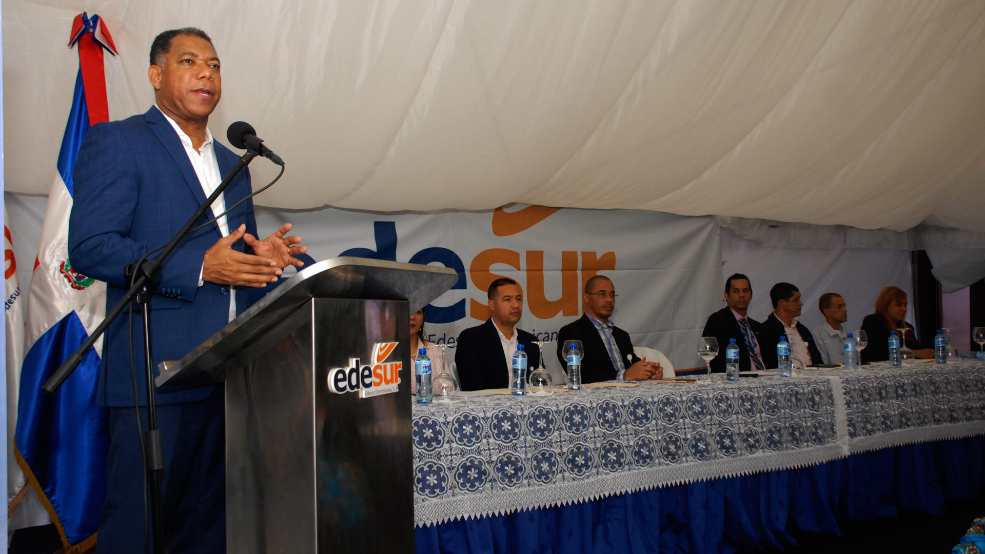 Edesur rehabilita redes e instala 24 horas en sectores del D.N. y Santo Domingo Oeste