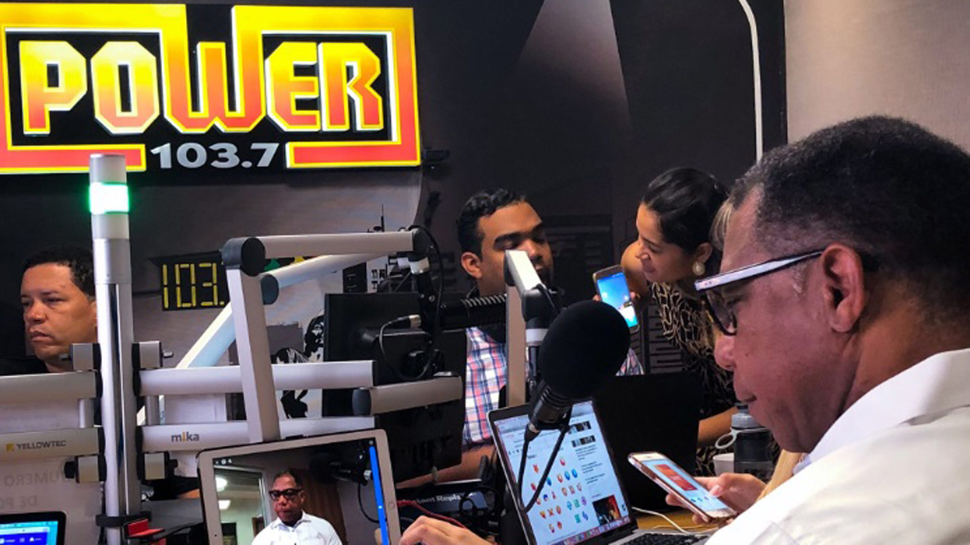 Administrador de EDESUR destaca avances en Contraportada Radio